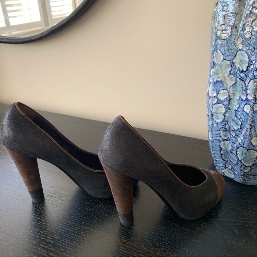 Authentic ICONIC Chanel Chunky Heel Shoes Block Heel Color Block 38.5 - Picture 8 of 11